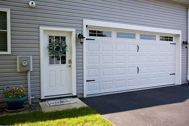 24/7 Emergency Garage Door Panel Replacement experts in Barnes County County, ND